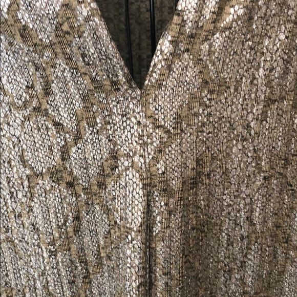 Metallic Faux Animal Print tank - Picture 2 of 2